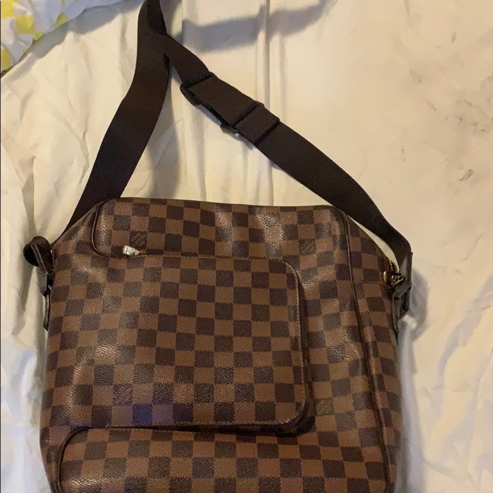 Louis Vuitton Messenger Bag AUTHENTIC